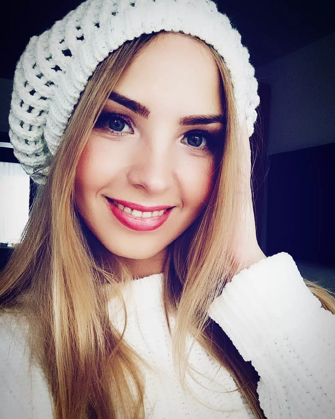 Gorąca Natalia Siemieniecka z zespołu Top Girls zachwyca w zimowej scenerii! Artystka disco polo gotowa na nadchodzące mrozy?! 